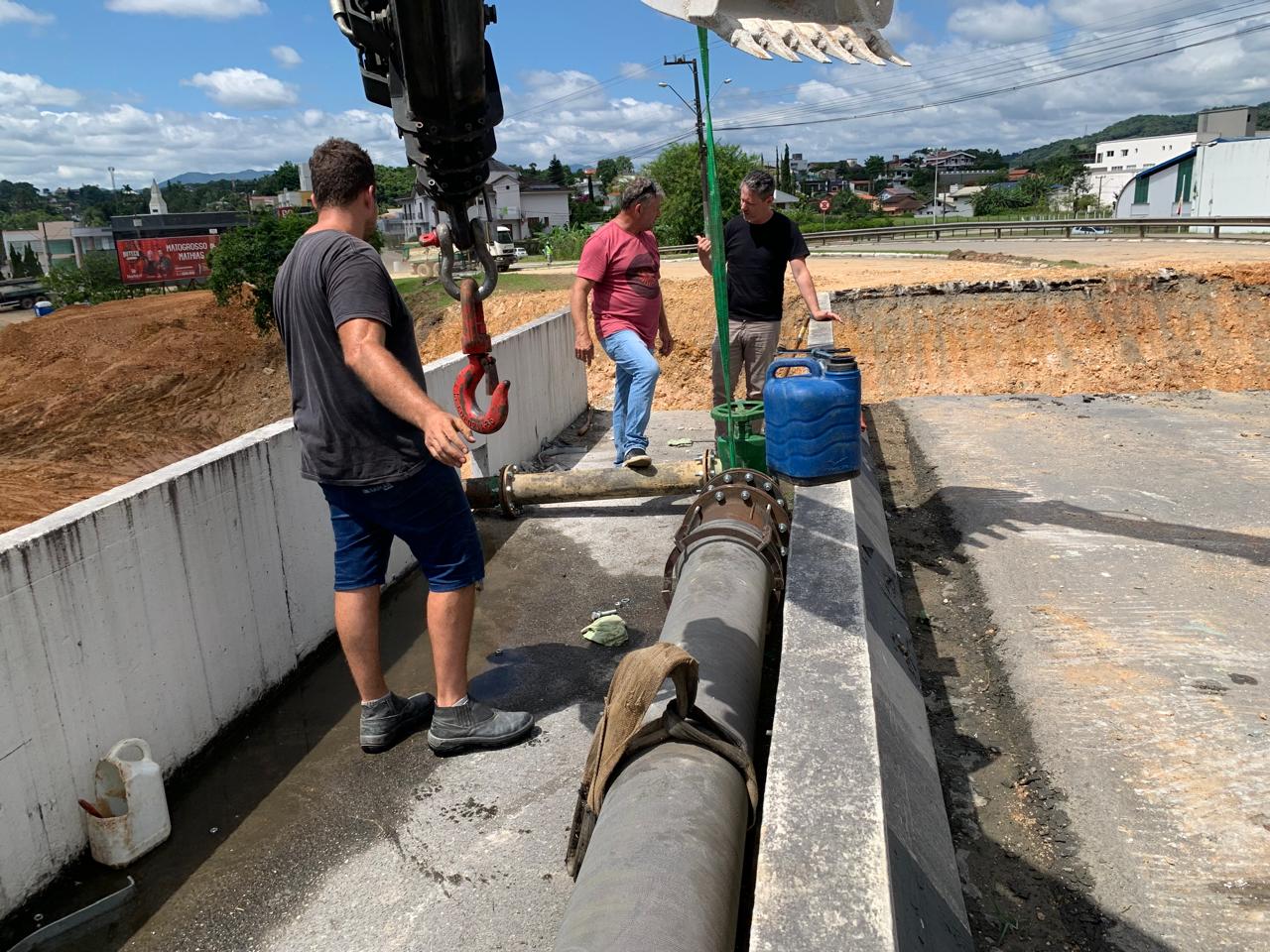 Samae Interliga Redes De Gua Na Cabeceira Da Ponte Do Maluche