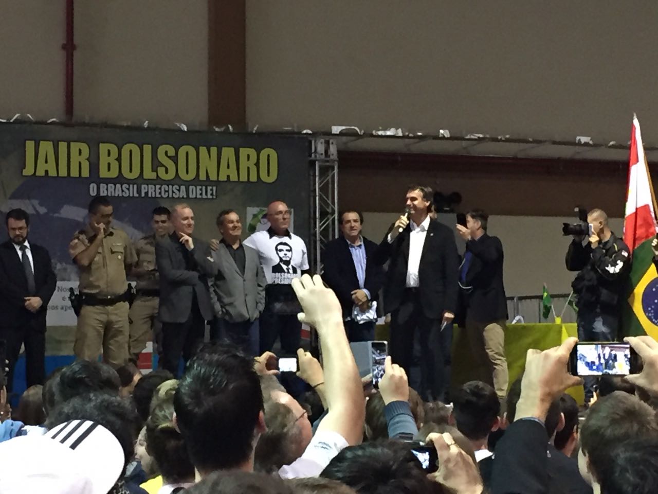 Bóca Cunha divide palanque com deputado federal Jair Bolsonaro ... - O Munícipio (Blogue)