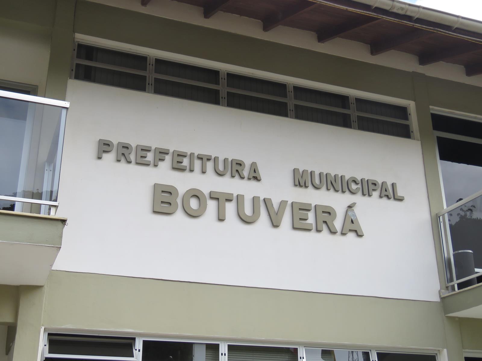 Servidor que fez denúncias contra a Prefeitura de Botuverá pede demissão