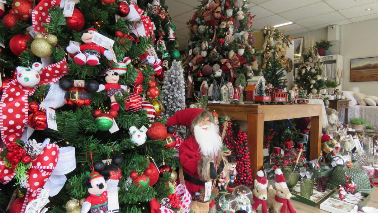 Lojas de Brusque antecipam venda de decoração e produtos natalinos - O  Município