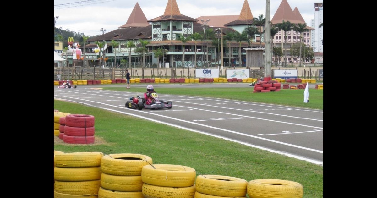 Kart Clube de Brusque inaugura Pedra Fundamental no Complexo Chico