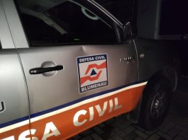 Covid-19: equipe da Defesa Civil é agredida em bar durante abordagem em Blumenau