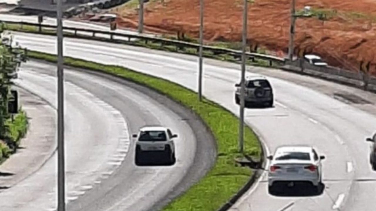 VÍDEO – Carro é flagrado transitando na contramão da Via Expressa
