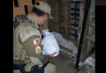 bebe abandonado em casa
