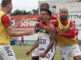 Brusque CRB Série B jogo do brusque vitória empate resultado placar z-4 luta rebaixamento permanência