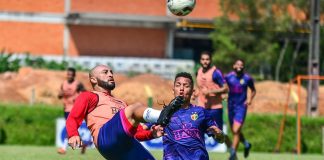 Brusque Avaí relacionados jogadores catarinense quartas