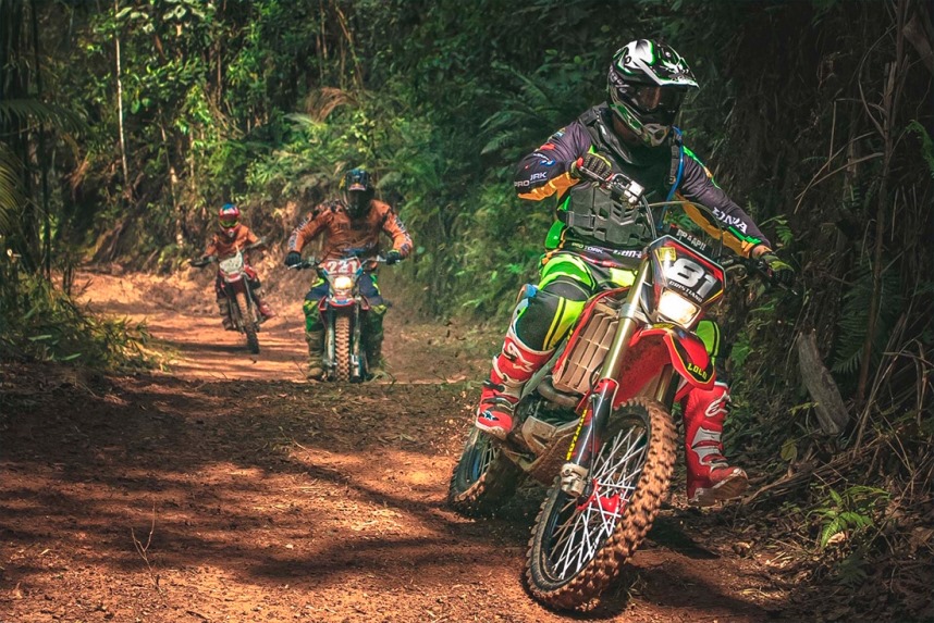 Trilha de moto, trilheiros, motocross, enduro, moto de trilha