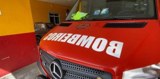 Motociclista sofre fraturas na perna após colidir em carro no bairro Limeira Alta, em Brusque