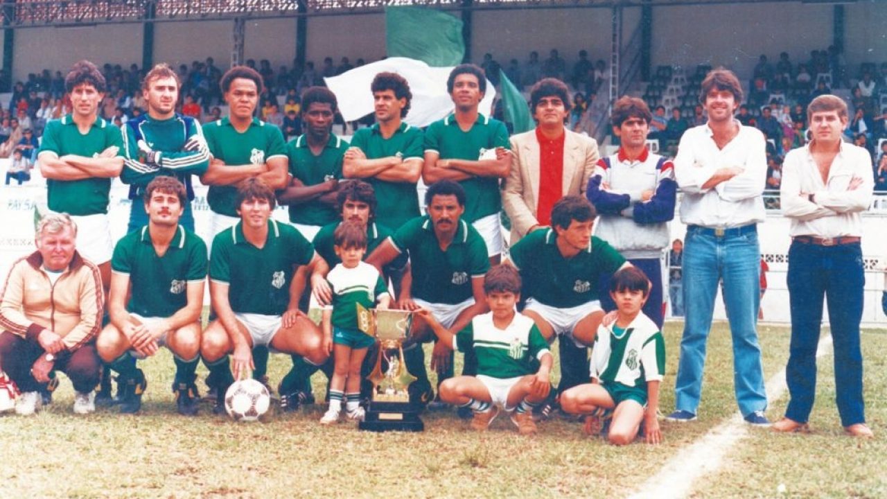 Campeão da Champions em 1986 muda de nome após briga judicial - 16/02/2017  - UOL Esporte