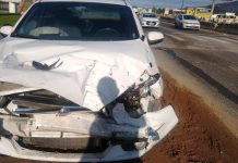 Motorista embriagado colide carro na traseira de caminhão na rodovia Antônio Heil