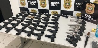 URGENTE - Polícia Civil recupera em Joinville mais de 50 armas furtadas em loja de Brusque