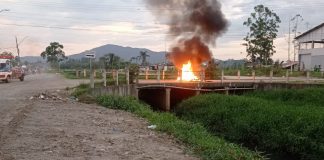 Após morte de homem em confronto com a PM, suspeitos colocam fogo em ponte em Itapema