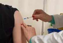 vacina no braço