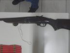 Após ameaçar companheira, homem é preso com duas armas no bairro Santa Luzia, em Brusque