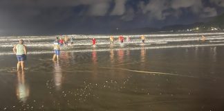 Mulher grávida e dois homens se afogam em praia de Itajaí