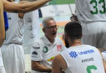 Márcio Andrade técnico Brusque Basquete Blumenau Campeonato Brasileiro