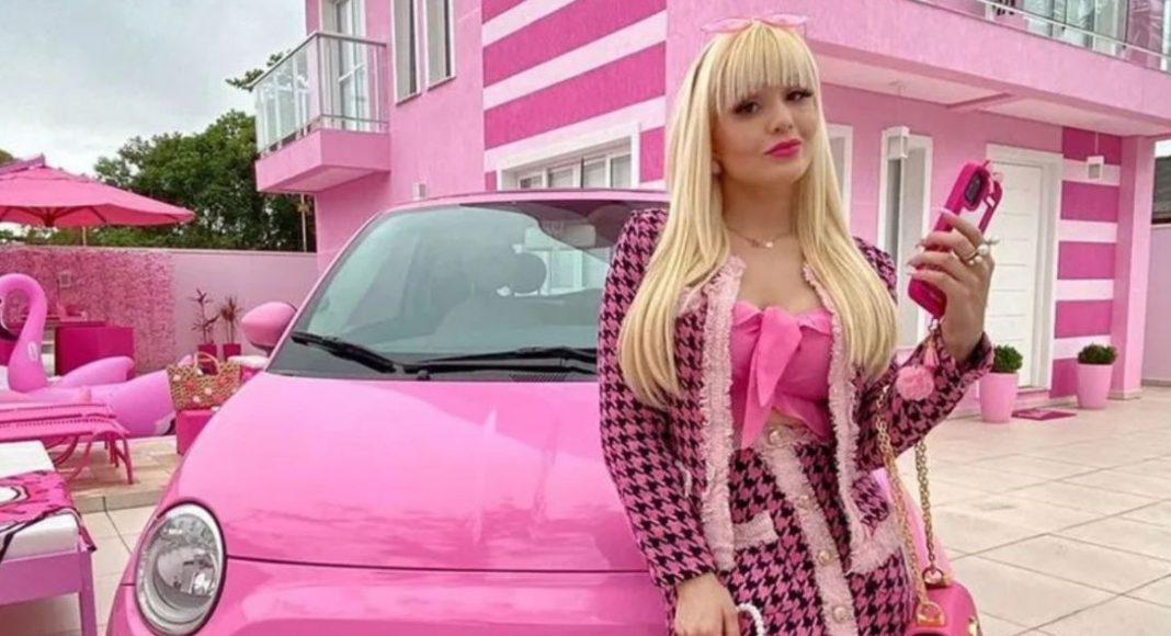 Havan Receber Influenciadora Bruna Barbie Para Estreia Do Filme Da Boneca Em Brusque