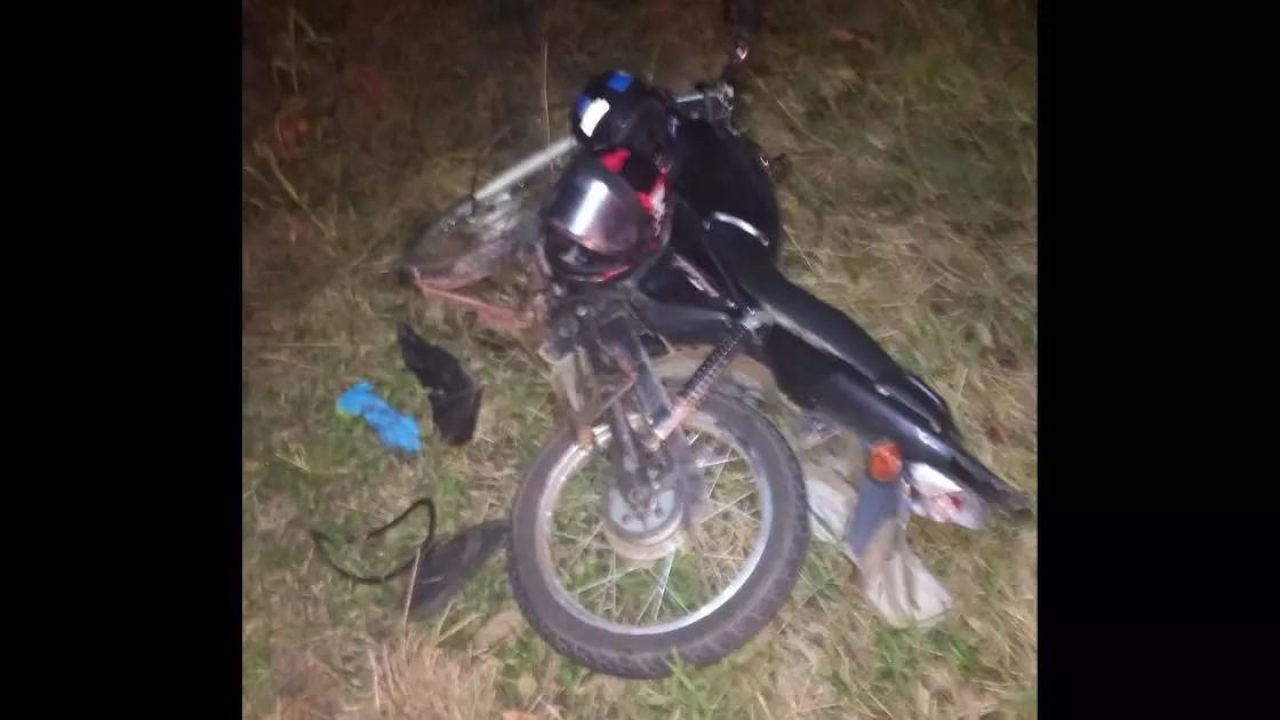 Adolescente e jovem sem habilitação que conduziam motos colidem e ficam  feridos no Vale do Itajaí