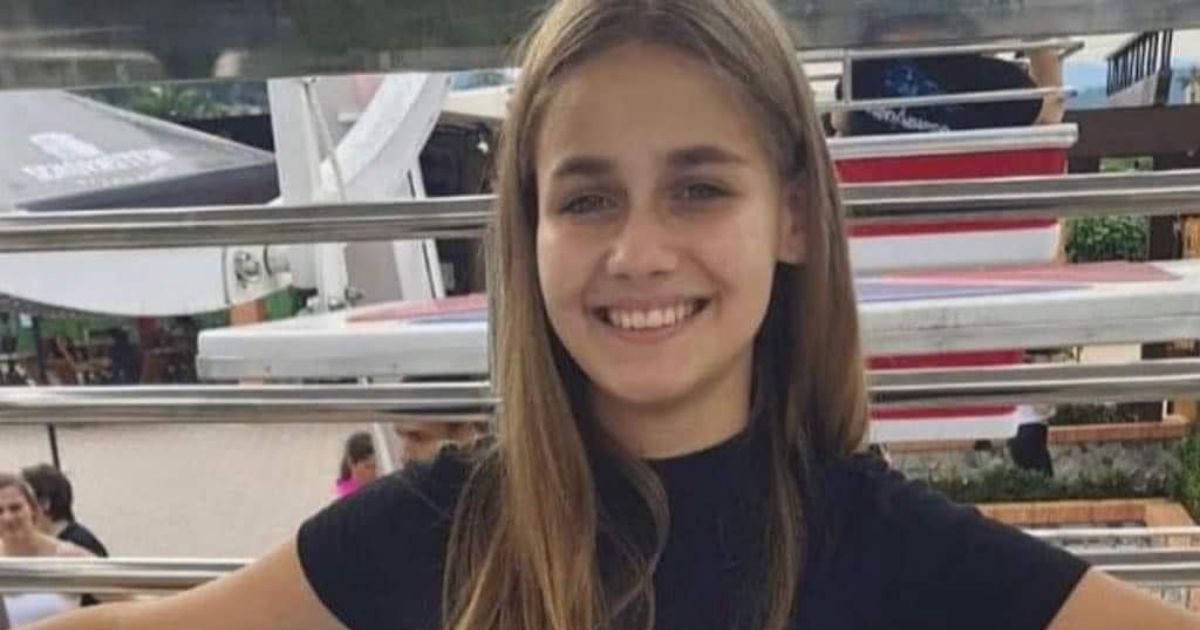 Menina de 12 anos está desaparecida e família pede ajuda para