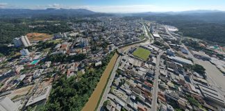 obras na rodovia Antônio Heil