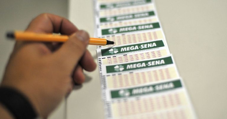 Mega-Sena 2695: confira os números sorteados neste sábado