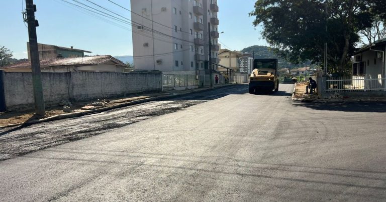 Bacia Victor Meirelles: pavimentação na rua Pomerode, no bairro Santa Rita, é concluída