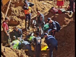 Desmoronamento de barranco deixa trabalhador soterrado em Balneário Camboriú