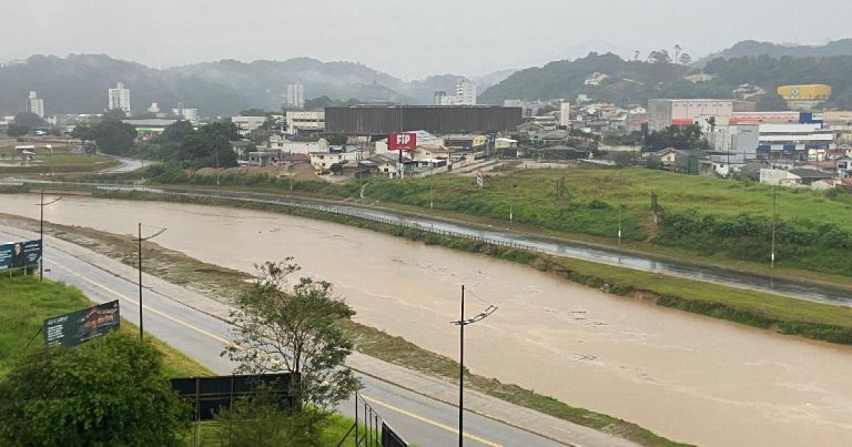 rio Itajaí-Mirim