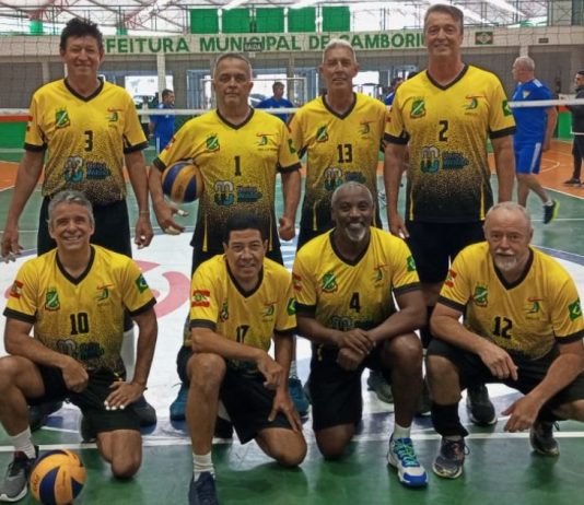 Abeati vice-campeão vôlei adaptado catarinense terceira idade