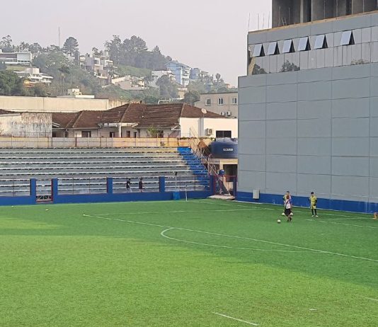 Augusto Bauer estádio bombeiros