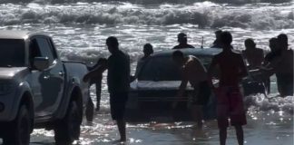 Caminhonete Bombinhas