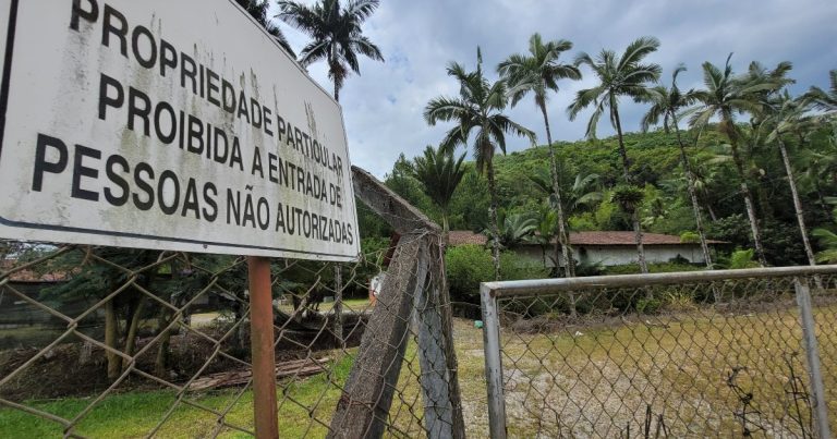 Sem propostas viáveis para terreno, ex-funcionários da Schlösser continuam sem perspectiva de recebimento de indenização