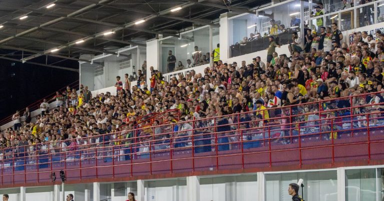 Brusque torcida média de público Catarinense