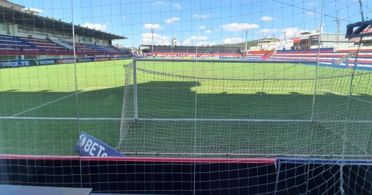 Estádio Augusto Bauer Brusque bar FCF