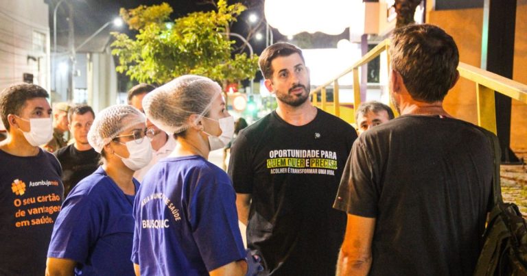 Operação para acolher pessoas em situação de rua é realizada em Brusque