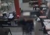 VÍDEO – Após pedido atrasar, cliente insatisfeito joga comida contra atendente em restaurante de Joinville