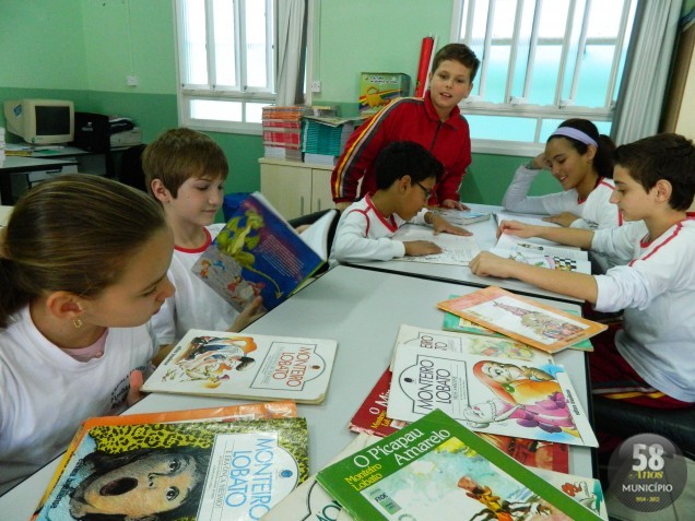 Os alunos da EEF Rio Branco e Monteiro Lobato: mais que leitura