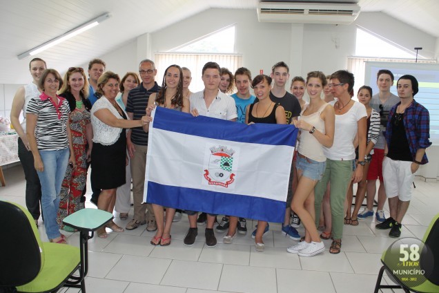 Estudantes alemães visitam Guabiruba