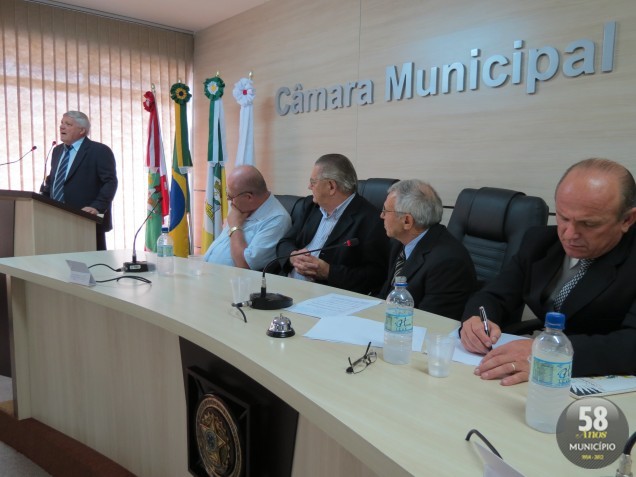 Discursos emocionados marcaram a solenidade de posse dos vereadores, prefeito e vice-prefeito em Botuverá