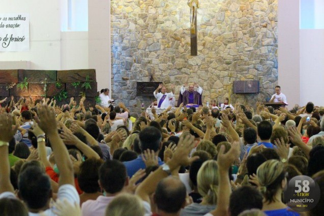 Terceira edição do evento em Guabiruba tem lotado a Igreja Matriz todas as noites