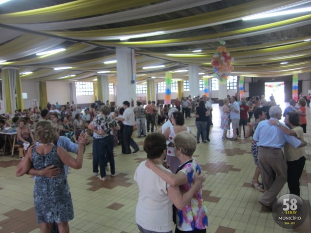 Eventos contam com lanche, dança, recreações e brincadeiras