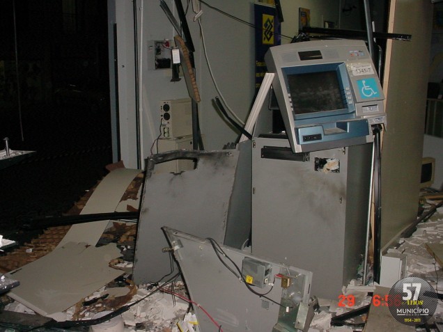 Caixa eletrônico foi explodido na madrugada deste sábado em Botuverá