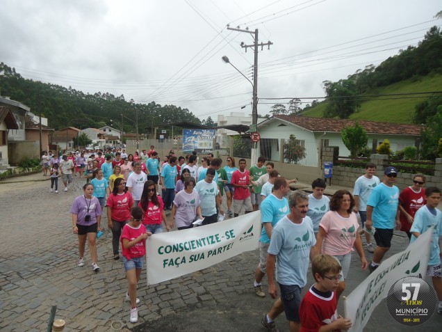 Toalhas Atlântica - Cama e Banho, promoveu a Caminhada Ecológica, na manhã deste domingo, 4 de março 