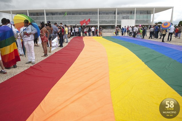 A ABGLT, que fez o requerimento, reúne 257 organizações em todo o país e promove anualmente a Marcha Nacional contra a Homofobia, em Brasília